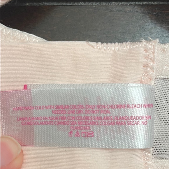 No Boundaries Soft Pink Lace Bra 40D - Picture 4 of 7
